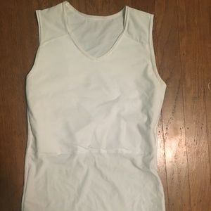 GC2B Full Tank Binder White M Great Condition
